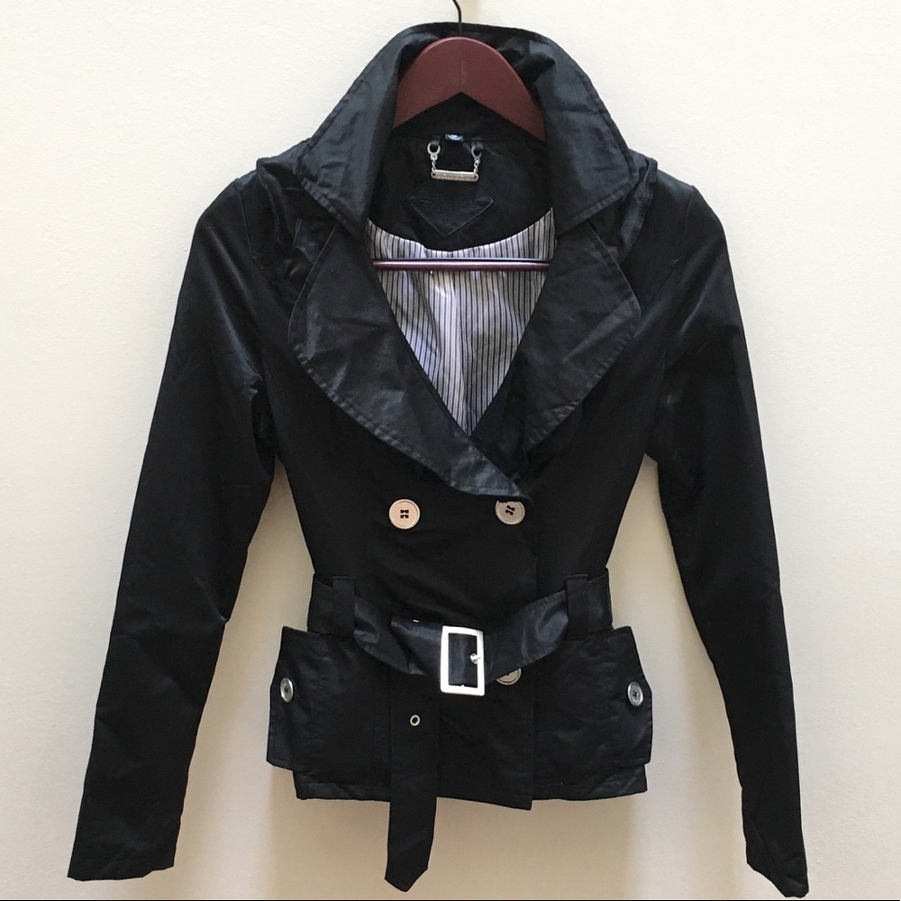 JouJou Cropped Double Button Belted trench coat - Picture 3 of 7